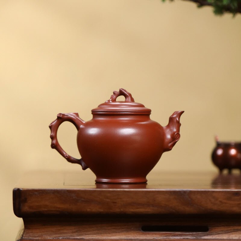 Ấm Tử Sa báo Xuân - Nét đẹp của mùa xuân tươi mới