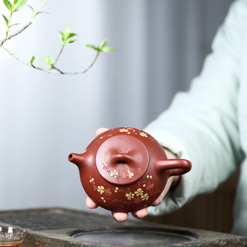 Ấm tử sa tử nê dáng Thạch Biều TB003 hoa mai 14 lỗ phần nắp vừa vặn