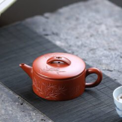 Ấm tử sa Đại Hồng Bào được làm từ chất đất Chu Nê