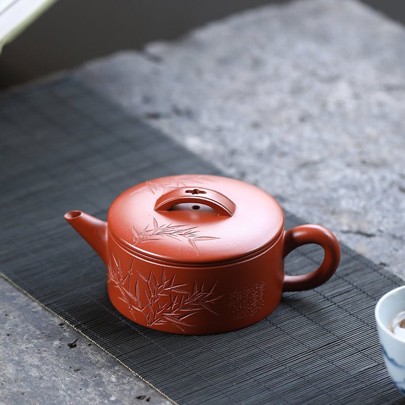 Ấm tử sa Đại Hồng Bào được làm từ chất đất Chu Nê