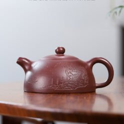 Ấm Tử Sa với hoạ tiết tinh xảo, bắt mắt