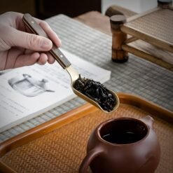 Muỗng trà là trà cụ quan trọng trong bộ trà cụ