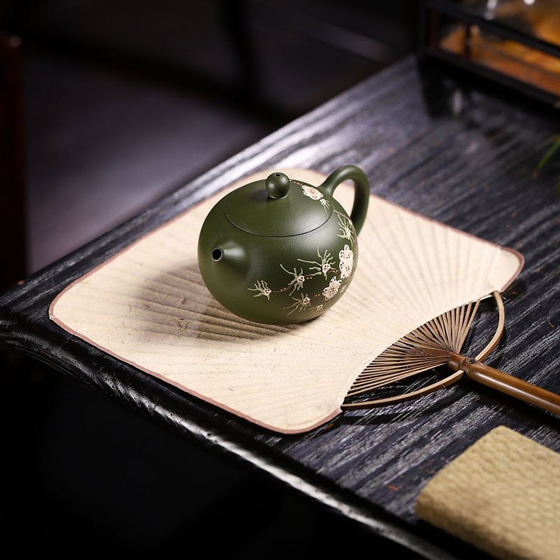 Ấm Tử Sa Lục Nê Dáng Tây Thi Hoa Mận Trắng TT009 thanh cao